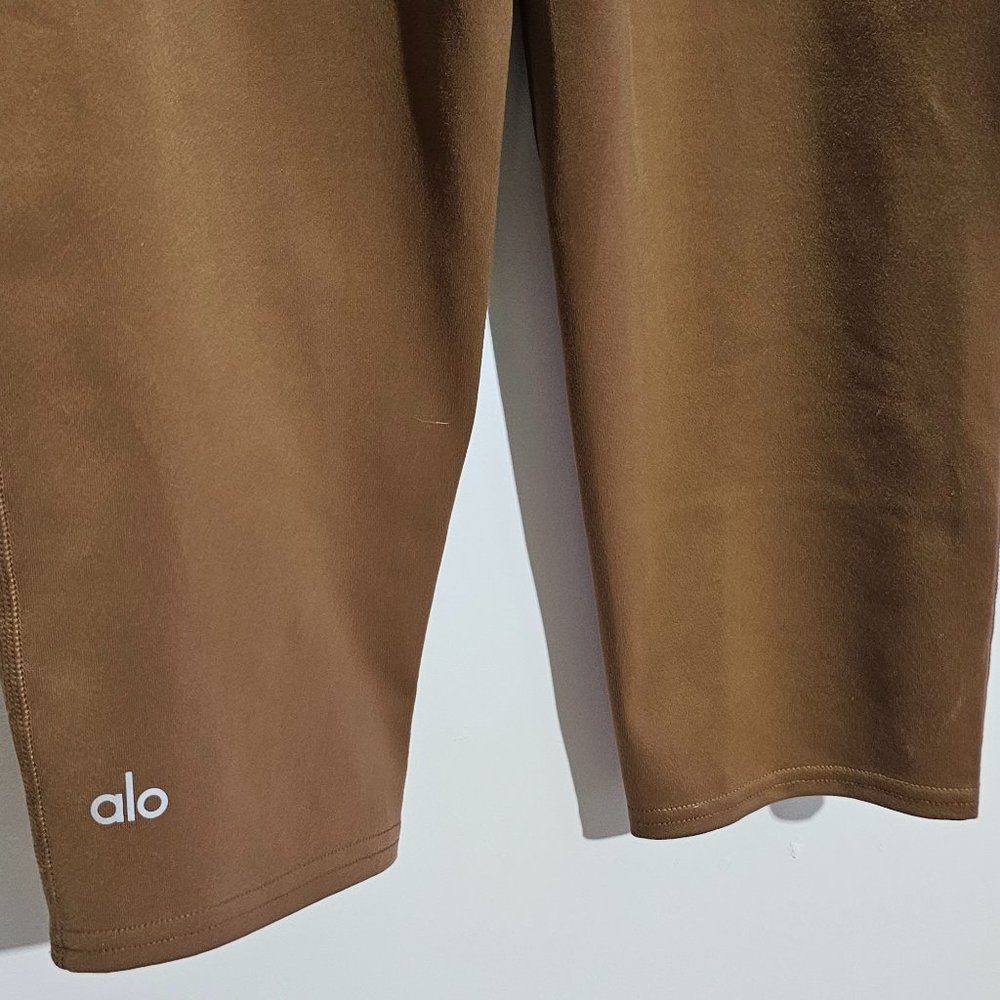🏷️NWT ALO Yoga Airbrush Physique Capri Onesie In Cinnamon Brown - Various Sizes - Picture 11 of 15